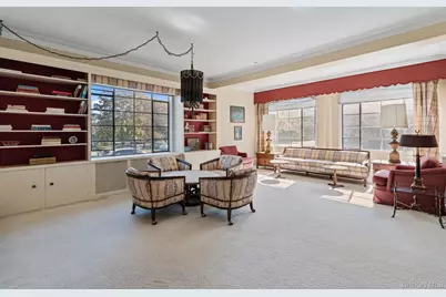 29 Summit Avenue, Lynbrook, NY 11563 - Photo 5