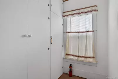 195 W Main Street, Port Jervis, NY 12771 - Photo 31