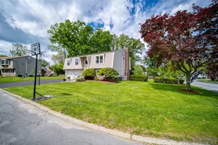 400 Philo St, New Windsor, NY 12553 - Photo 3