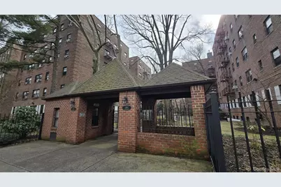118-60 Metropolitan Avenue #3E, Kew Gardens, NY 11415 - Photo 1