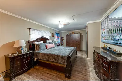 10 Sinclair Drive, Greenlawn, NY 11740 - Photo 9