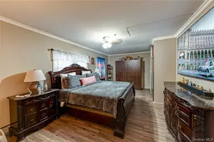 10 Sinclair Dr, Greenlawn, NY 11740 - Photo 9