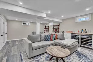 18 Frost Ln, Greenlawn, NY 11740 - Photo 25