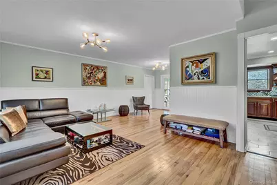 18 Frost Lane, Greenlawn, NY 11740 - Photo 7