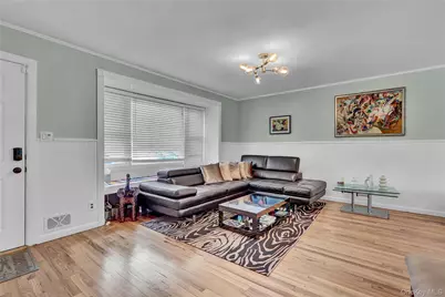 18 Frost Lane, Greenlawn, NY 11740 - Photo 5