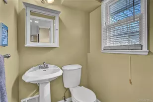 18 Frost Ln, Greenlawn, NY 11740 - Photo 23