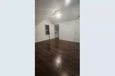 10 Ross Avenue, Bay Shore, NY 11706 - Photo 9