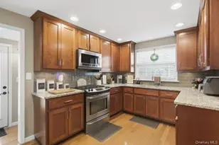 147 Dupont Ave, Newburgh, NY 12550 - Photo 21