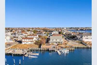 4 Quebec Road, Island Park, NY 11558 - Photo 21