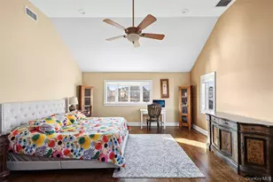 4 Quebec Rd, Island Park, NY 11558 - Photo 13