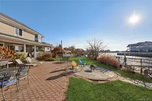 4 Quebec Rd, Island Park, NY 11558 - Photo 17