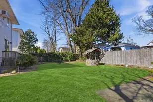 35 Yennicock Ave, Port Washington, NY 11050 - Photo 15