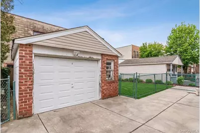 505 N 1st Street, New Hyde Park, NY 11040 - Photo 21