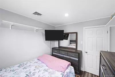93 Lloyd Avenue, North Babylon, NY 11703 - Photo 13