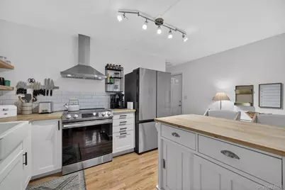 114 Chestnut Drive, New Windsor, NY 12553 - Photo 9