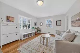 114 Chestnut Dr, New Windsor, NY 12553 - Photo 3