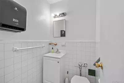 15611 Aguilar Avenue #1018, Flushing, NY 11367 - Photo 5