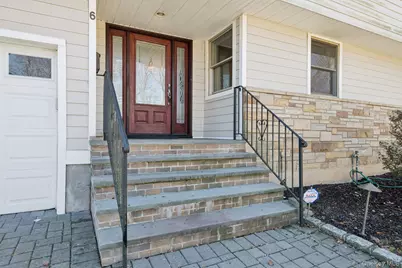 6 Saint George Road, Great Neck, NY 11021 - Photo 3