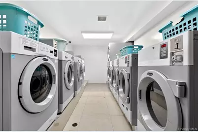 14538 34th Avenue #2E, Flushing, NY 11354 - Photo 11