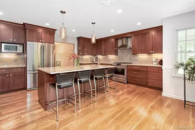 21 Douglas Circle, Rye, NY 10580 - Photo 9