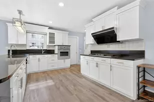 14 MacKay Way, Roslyn, NY 11576 - Photo 7