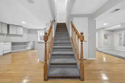 14 Mackay Way, Roslyn, NY 11576 - Photo 23