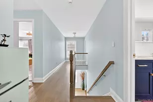 14 MacKay Way, Roslyn, NY 11576 - Photo 11