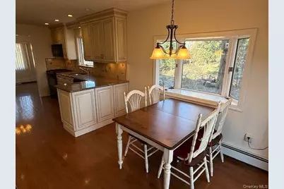 11 Arbor Street, Great Neck, NY 11021 - Photo 7