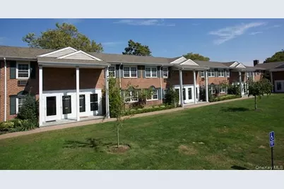 80 S Clinton Avenue #6A, Bay Shore, NY 11706 - Photo 1