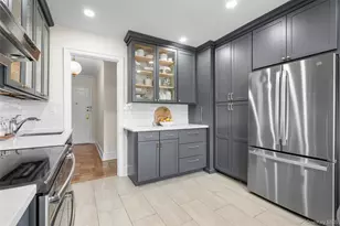 910 Stuart Ave, Mamaroneck, NY 10543 - Photo 5