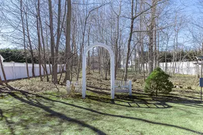 260 Washington Avenue, Saint James, NY 11780 - Photo 33