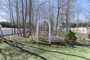 260 Washington Ave, Saint James, NY 11780 - Photo 33