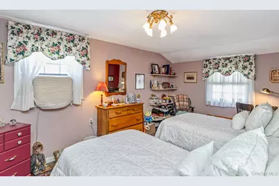 260 Washington Avenue, Saint James, NY 11780 - Photo 29