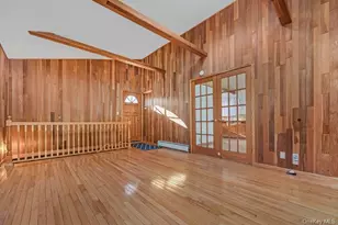 356 Oakleigh Ave, Calverton, NY 11933 - Photo 9