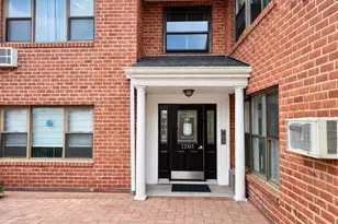 1203 E Broadway E Broadway, Hewlett, NY 11557 - Photo 1