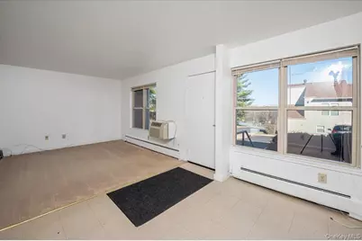 501 Maplewood Gardens, Nanuet, NY 10954 - Photo 3