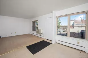 501 Maplewood Gardens, Nanuet, NY 10954 - Photo 3