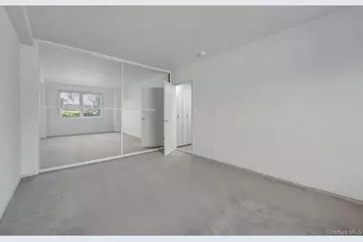 240 Garth Road #2G2, Scarsdale, NY 10583 - Photo 15