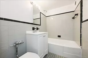 110-45 Queens, Forest Hills, NY 11375 - Photo 25