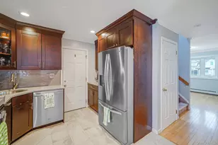 811 County Line Rd, Amityville, NY 11701 - Photo 11