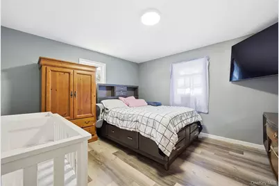 17 Cedar Street, Central Islip, NY 11722 - Photo 15