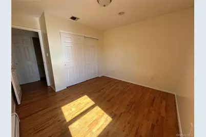 106 Woods Drive, Roslyn, NY 11576 - Photo 19