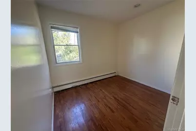 106 Woods Drive, Roslyn, NY 11576 - Photo 11