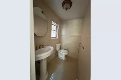 106 Woods Drive, Roslyn, NY 11576 - Photo 23