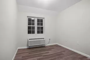 955 E 229th St, Bronx, NY 10466 - Photo 17