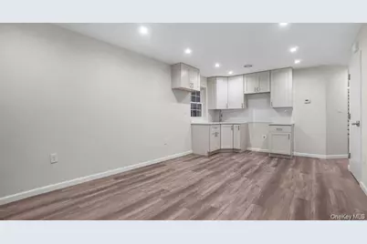 955 E 229th Street, Bronx, NY 10466 - Photo 9