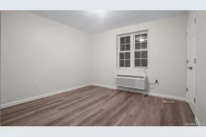 955 E 229th Street, Bronx, NY 10466 - Photo 13