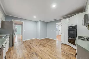 36 Maple Ln, Shirley, NY 11967 - Photo 7