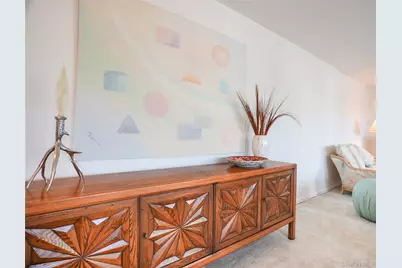 400 High Point Drive #204, Hartsdale, NY 10530 - Photo 3