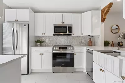 42 Brooke View Drive, Ossining, NY 10562 - Photo 3